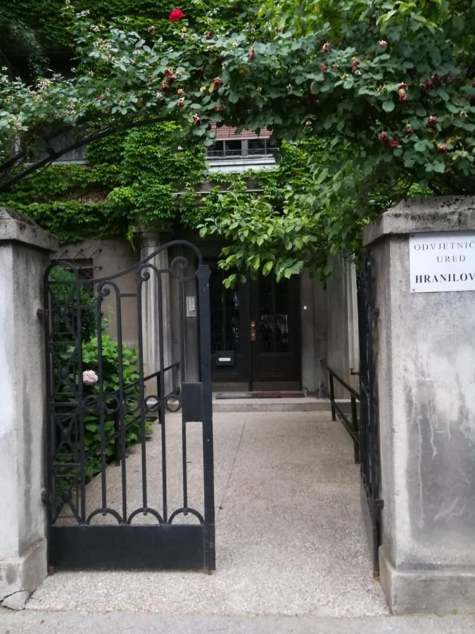 Mazuranic Square Apartment 萨格勒布 外观 照片